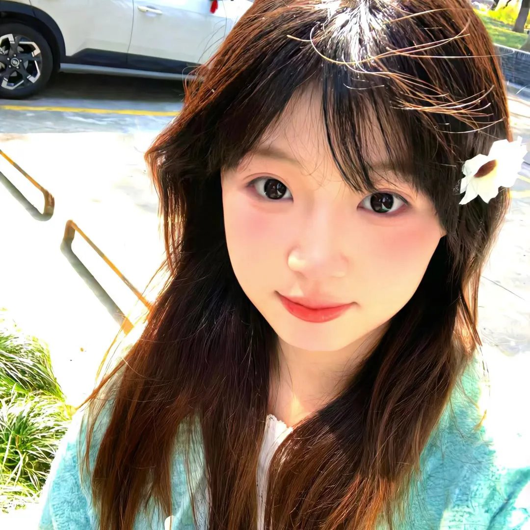 窥探海报